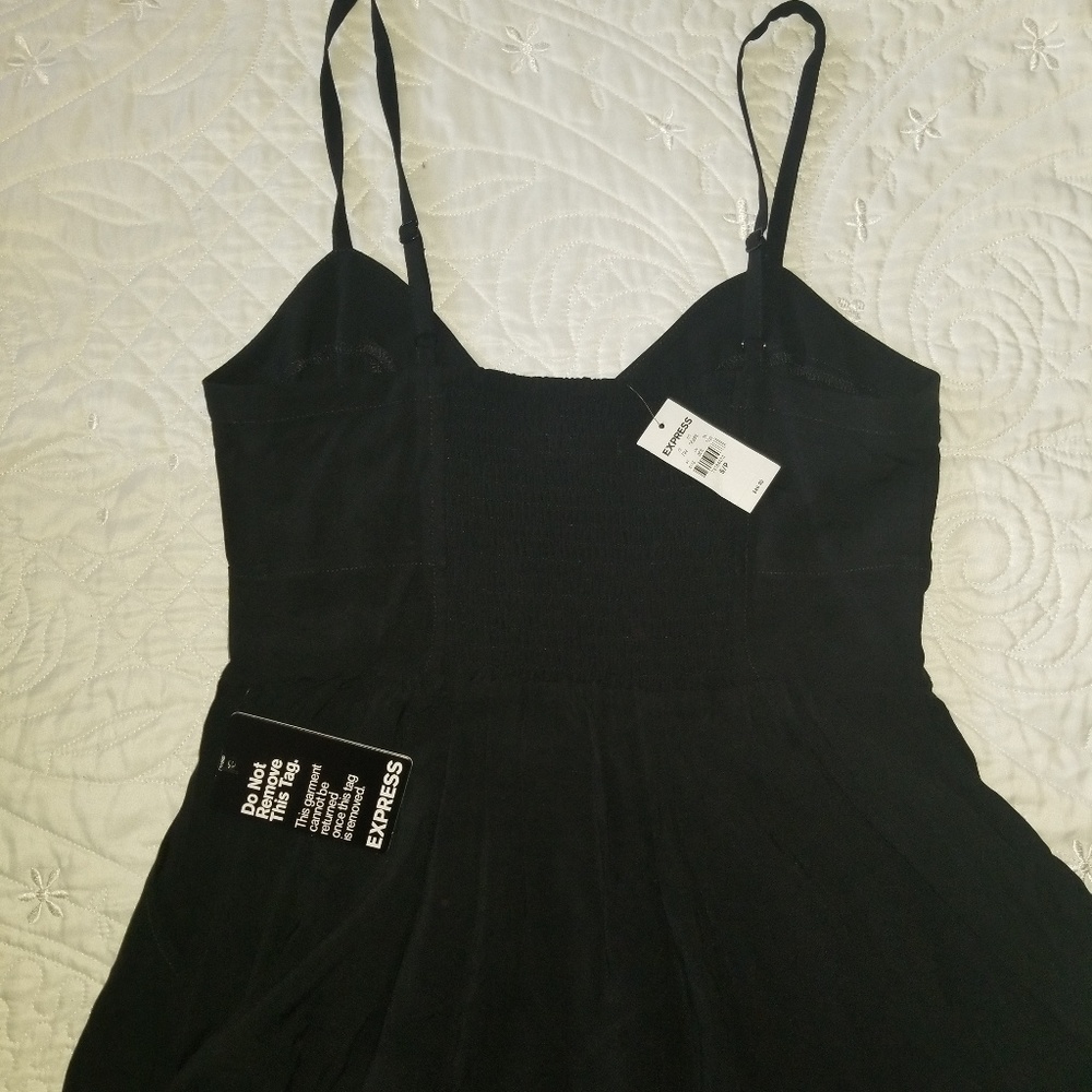 Express dress - Picture 3 of 3